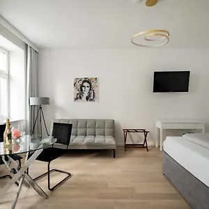 Prime , Vienna Austria
